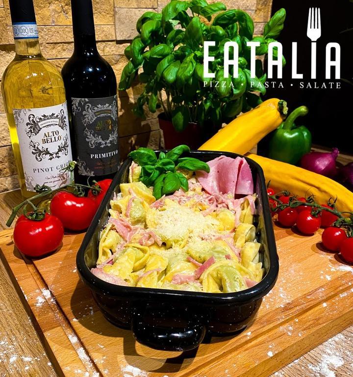 Eatalia Pizza, pasta salate